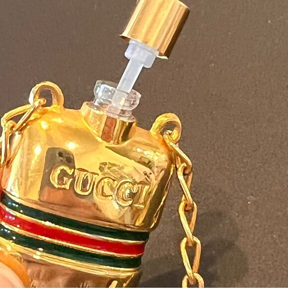 Gucci Vintage Gold Pendant Perfume Necklace - Picture 7 of 8